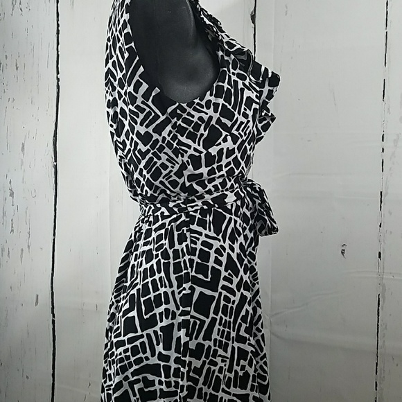 Faux Wrap V-Neck Ruffle Belted Career Dress - Picture 7 of 8